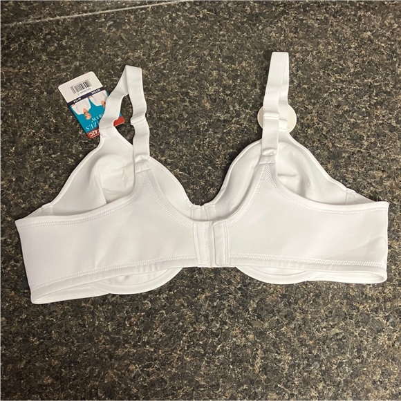 2/9  nwt vanity fair white underwire bra 42C style # 76084 - Picture 5 of 7